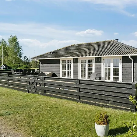 Bright Summer House With Sea View In Vejlbyfed * Middelfart